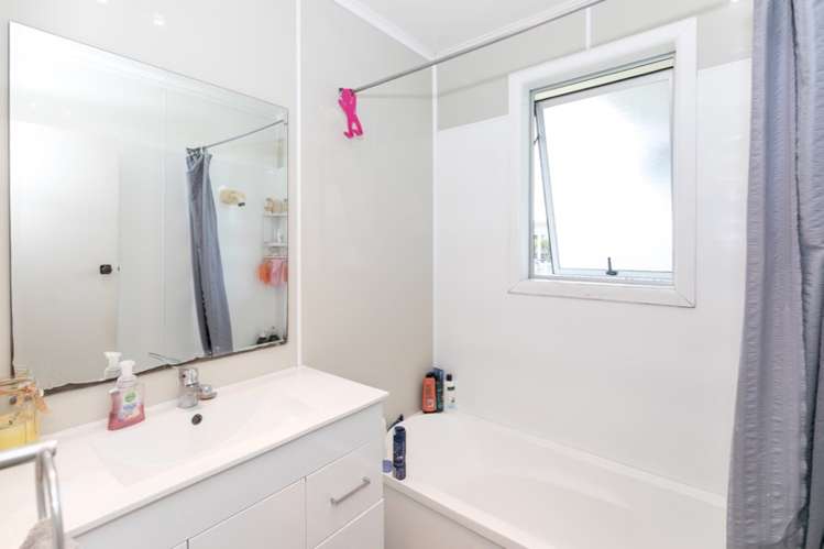 18 Saxbys Road Glenview_9