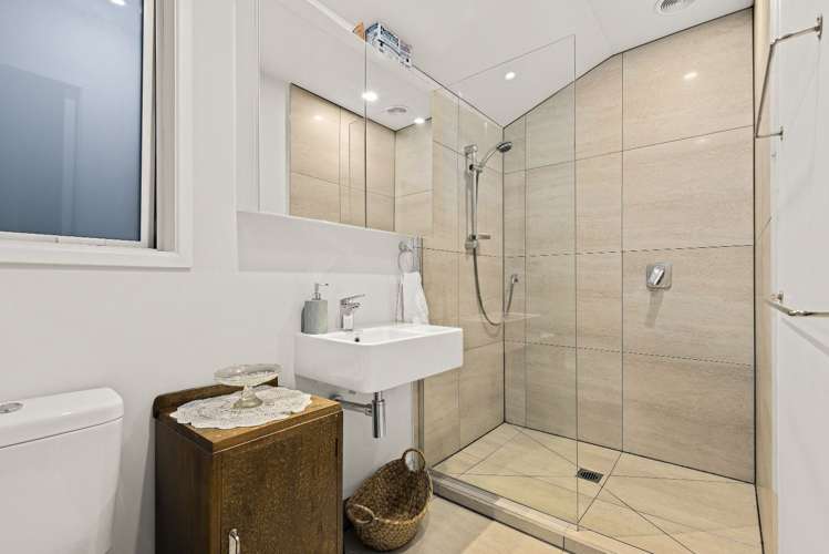 14a Taioma Crescent Te Atatu Peninsula_11