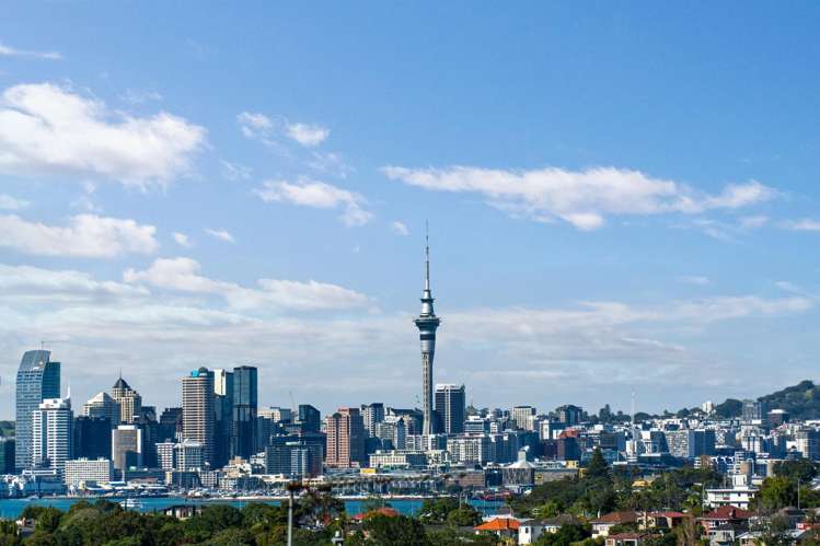 2/14 Raleigh Road Northcote_19