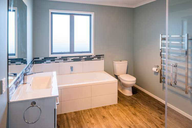 52 Mo Street Camborne_13