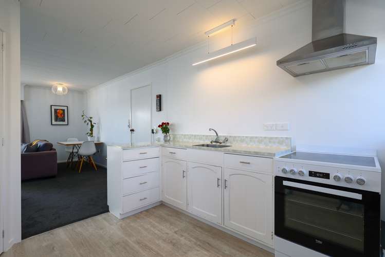 2/7 Jellicoe Avenue Stoke_7