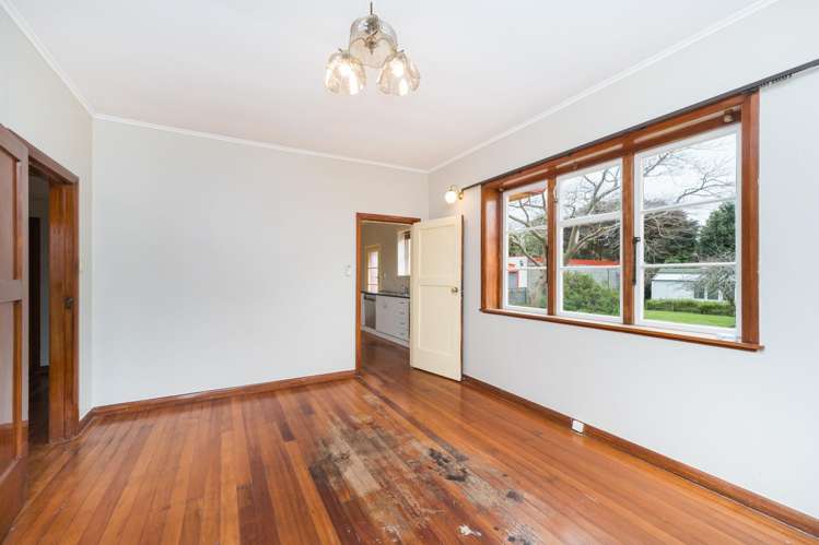 121 Savage Crescent West End_3