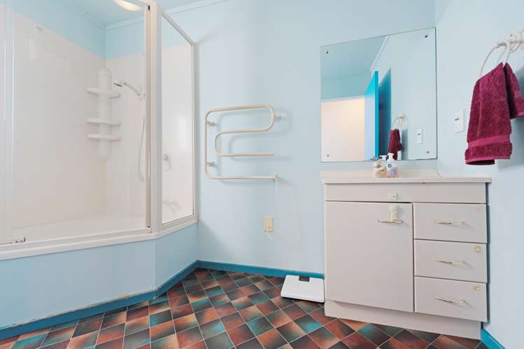 60 South Makara Road Makara_19