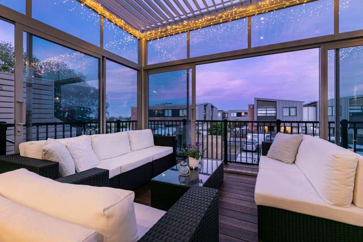 14 Watermill Lane Silverdale_10