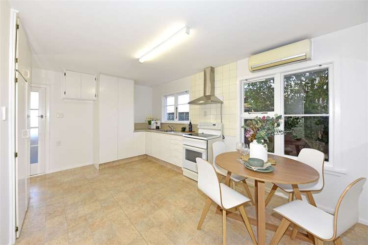 23 Trafford Street Harewood_8