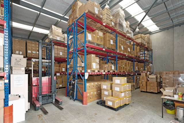 Unit 4/11 Orbit Drive Rosedale_2