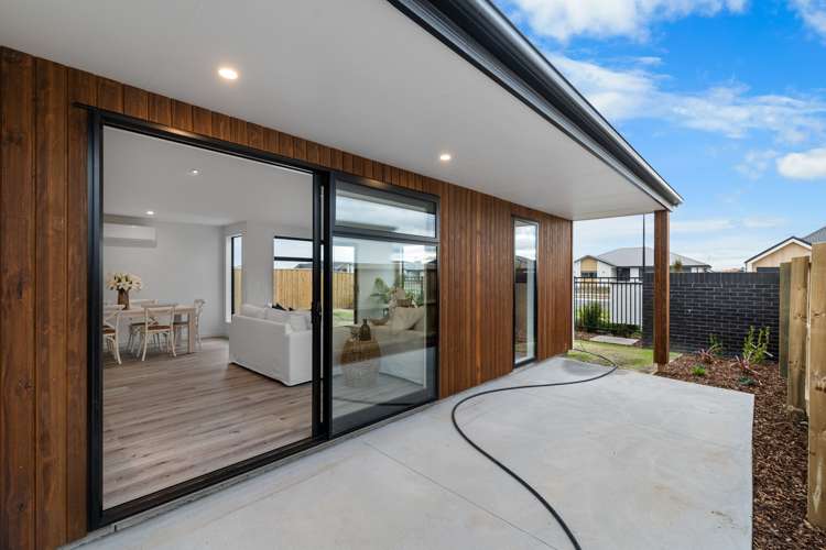 14 Foxburrow Lane Rolleston_20