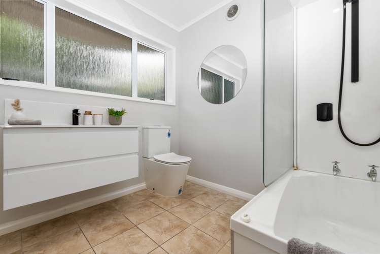 24b Sophia Street Glenholme_17