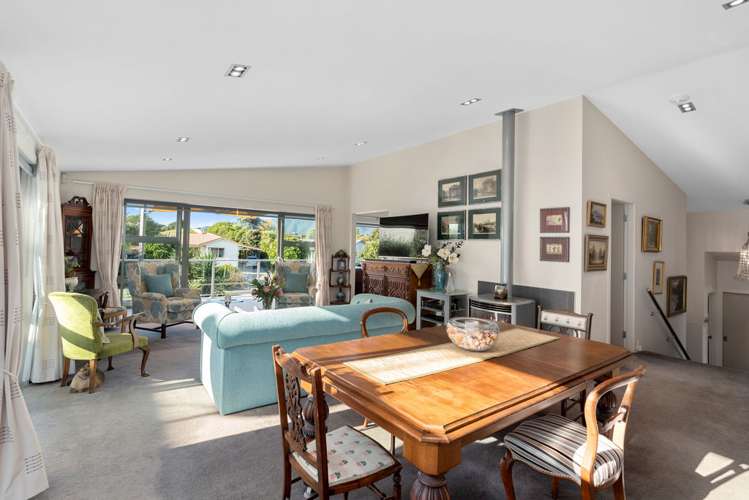 8 Barrett Drive Waikanae Beach_5