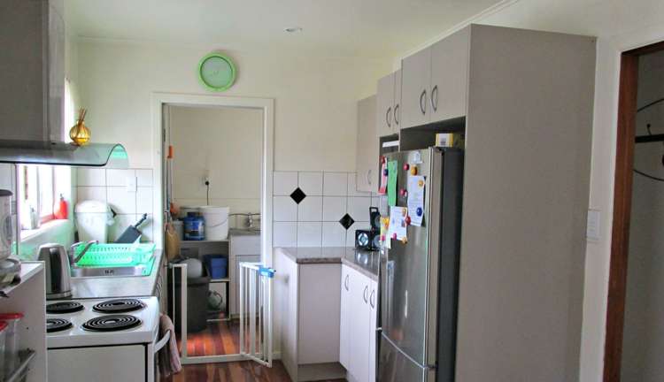 7 Mackenzie Street Te Atatu South_5