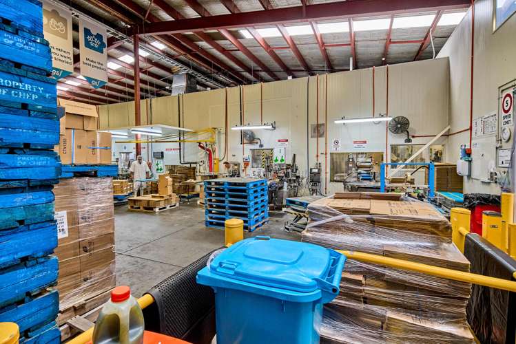 131 Gracefield Road Gracefield_11