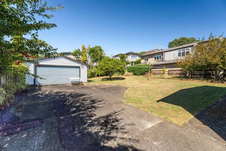 10 Louvain Avenue Mount Roskill_23