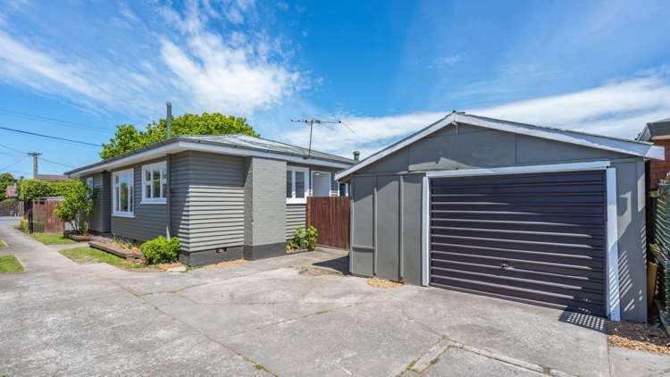 1/130 Springs Road Hornby_21