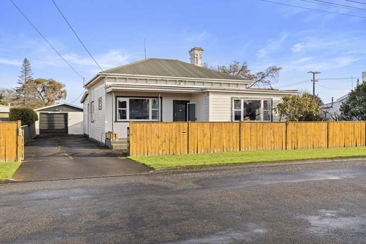 10 Ross Street Marton_13