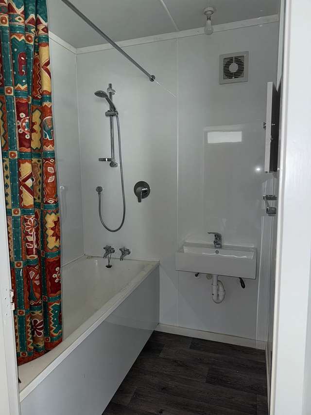 9/15 Park Avenue Epuni_3