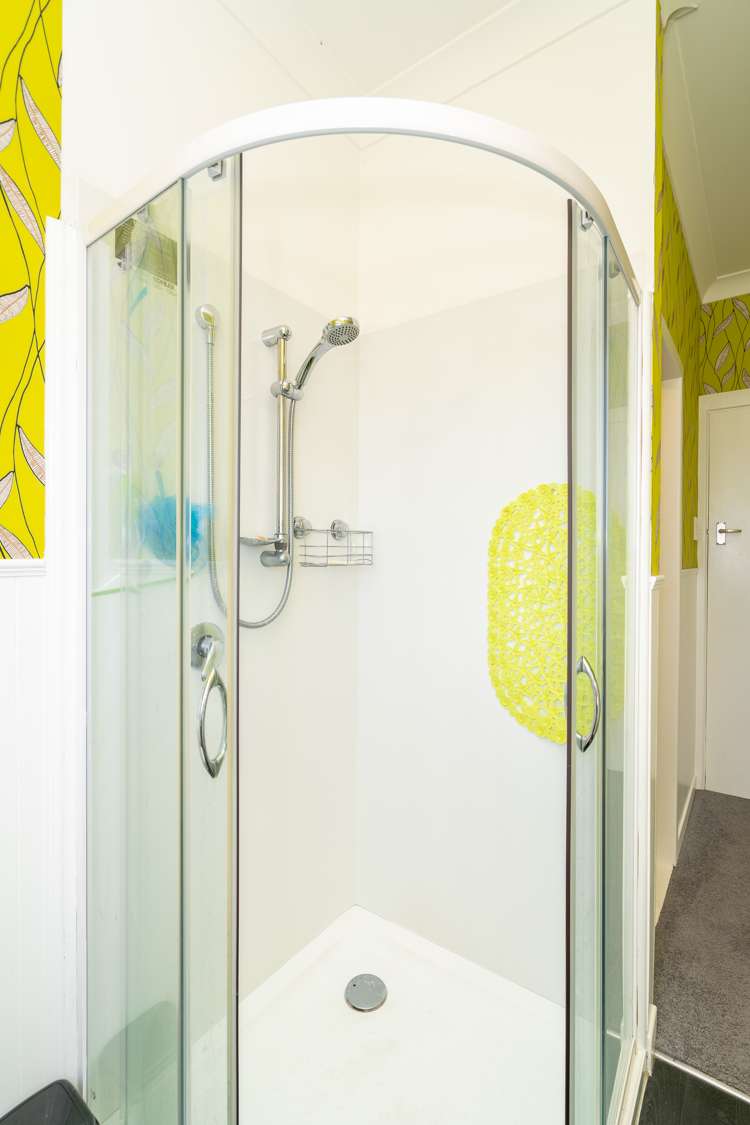 63 Easther Crescent Kew_19