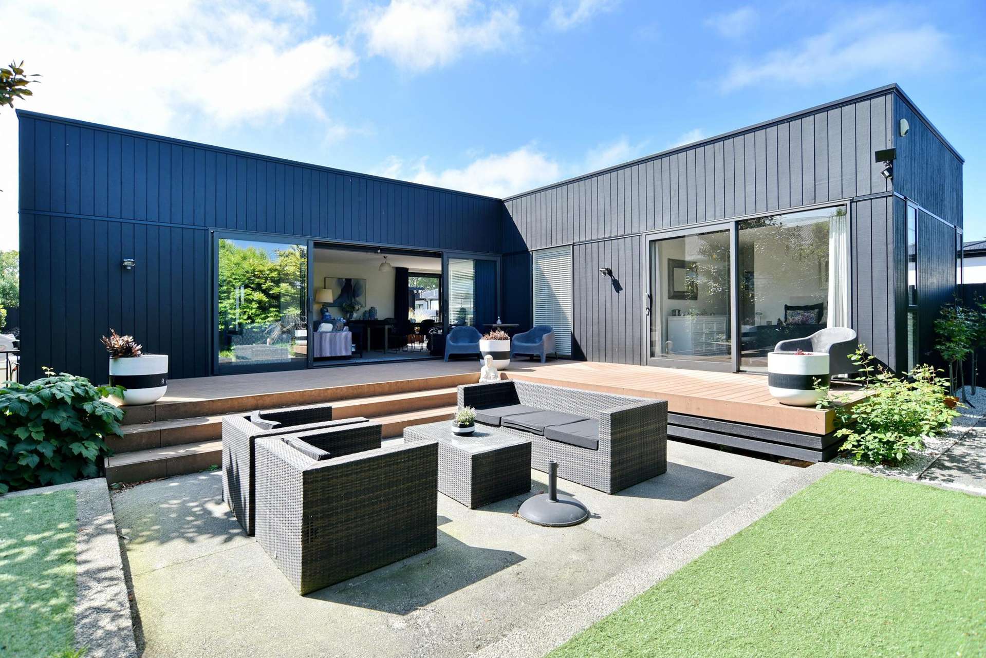 102 Hills Road Edgeware_0