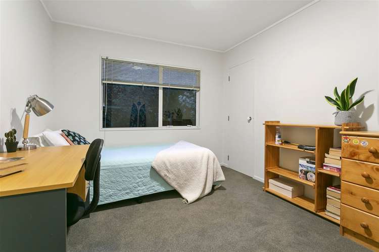 2/74 Braemar Road Castor Bay_17