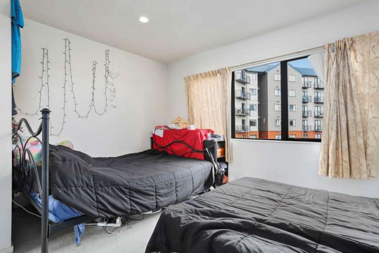 2/12 Crown Lynn Place New Lynn_10