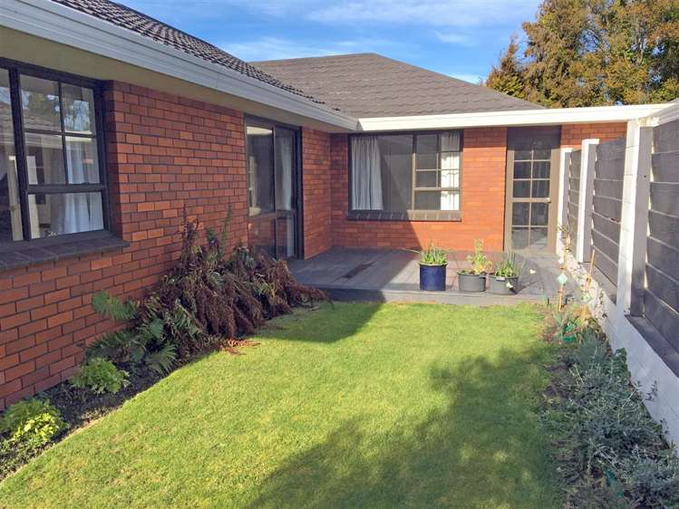 2/84 Memorial Avenue Ilam_15