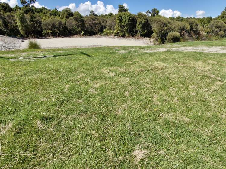 8 Chesterfield Road Awatuna_17