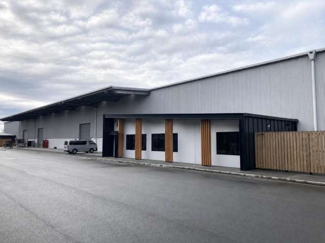 Modern Clear Span Warehouse