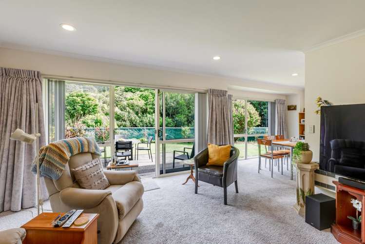 32/17 Redwood Close_2
