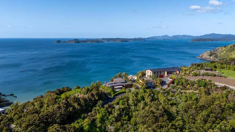 41 Russell Heights Russell_7