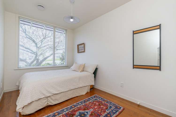 8 Amiria Street Saint Marys Bay_22