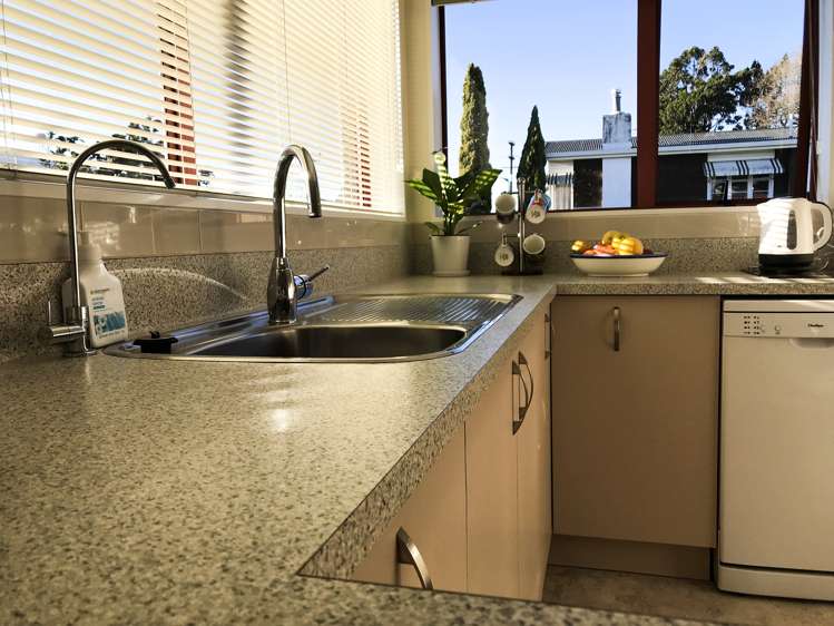 122unit Kenny Street Waihi_12