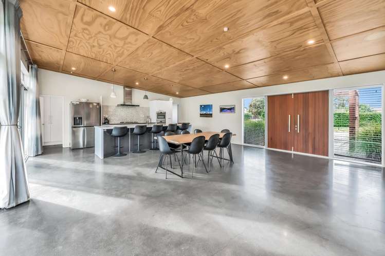 1251 Courtenay Road_4