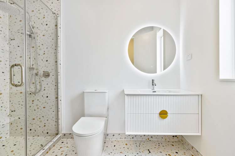 42 Ara Taha Crescent Orewa_10