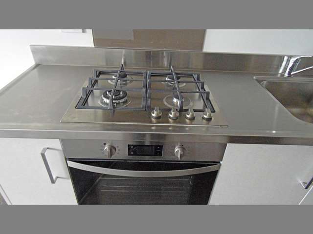 215/19 Charles St 10695_3