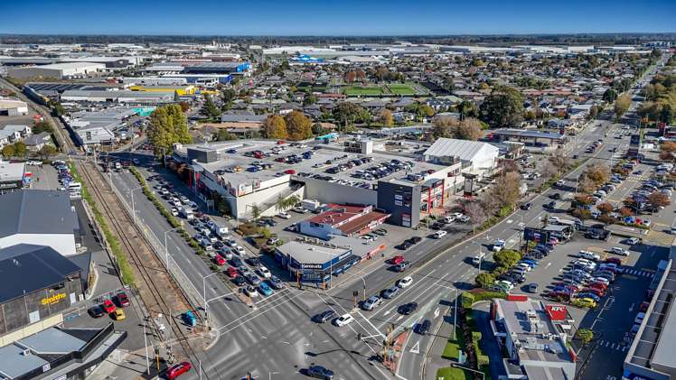 411 Main South Road Hornby_1