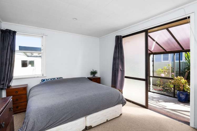 181 Riverbend Road Onekawa_6