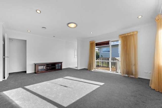 2/4 Fairlea Road Te Atatu South_1