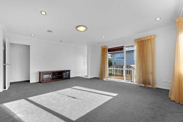 2/4 Fairlea Road_1