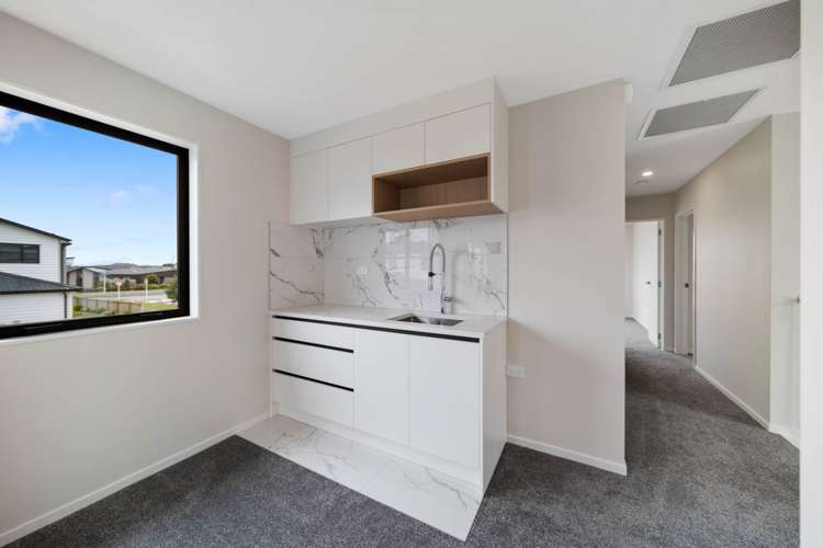 7 Whata Street Clarks Beach_12