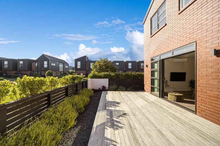2 Whakatere Lane Hobsonville_17