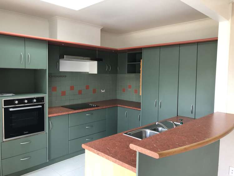 145 Golf Road Titirangi_17