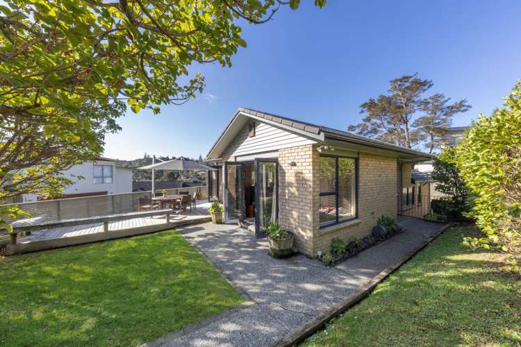 7 Frenz Drive Titirangi_18