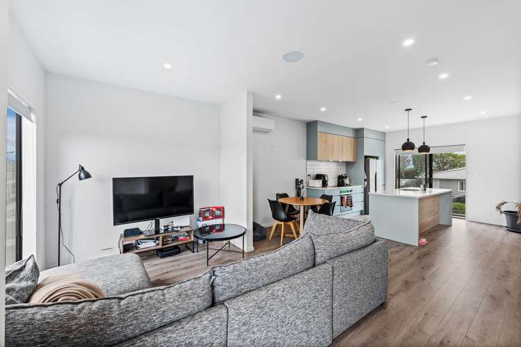 6/107 Hobsonville Road West Harbour_6