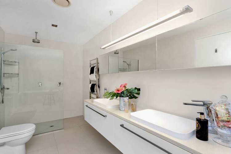 1 Whisby Road Cashmere_12