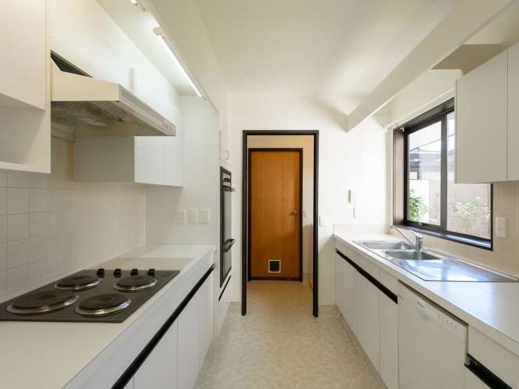 16 Tamahine Street Maupuia_4