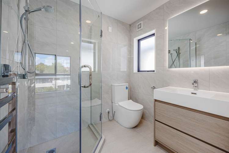 2A Janome Place Bucklands Beach_13