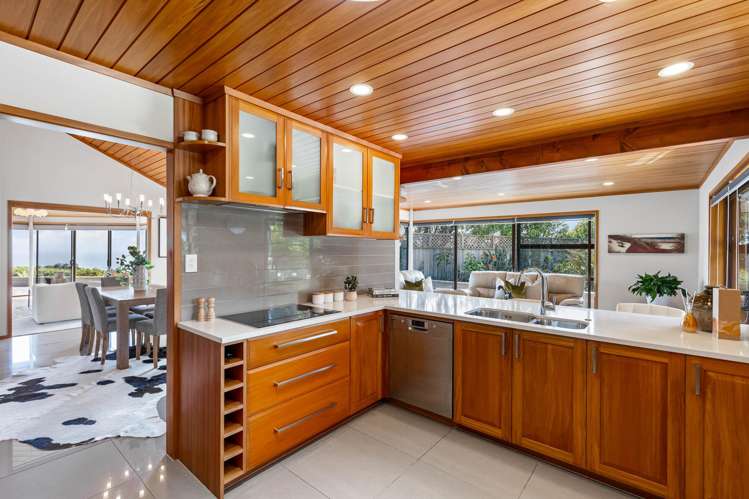 175 Oaia Road Muriwai Beach_18