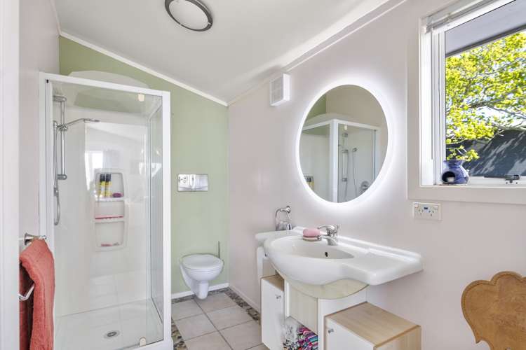 14 Waikare Road Oneroa_41