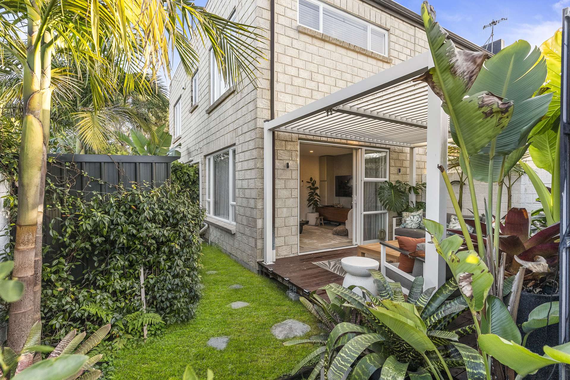 2/31 Ferndale Road Mount Wellington_0