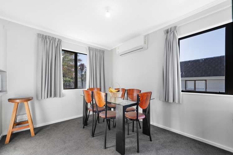 2/9 Porchester Road_4
