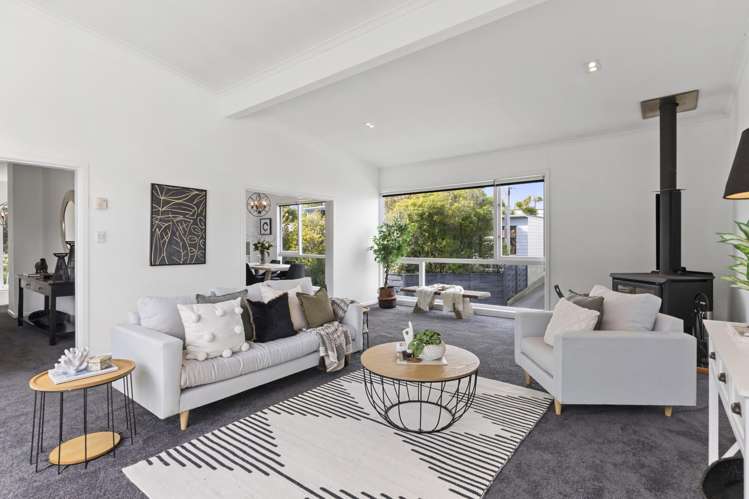 44 Friend Street Karori_4